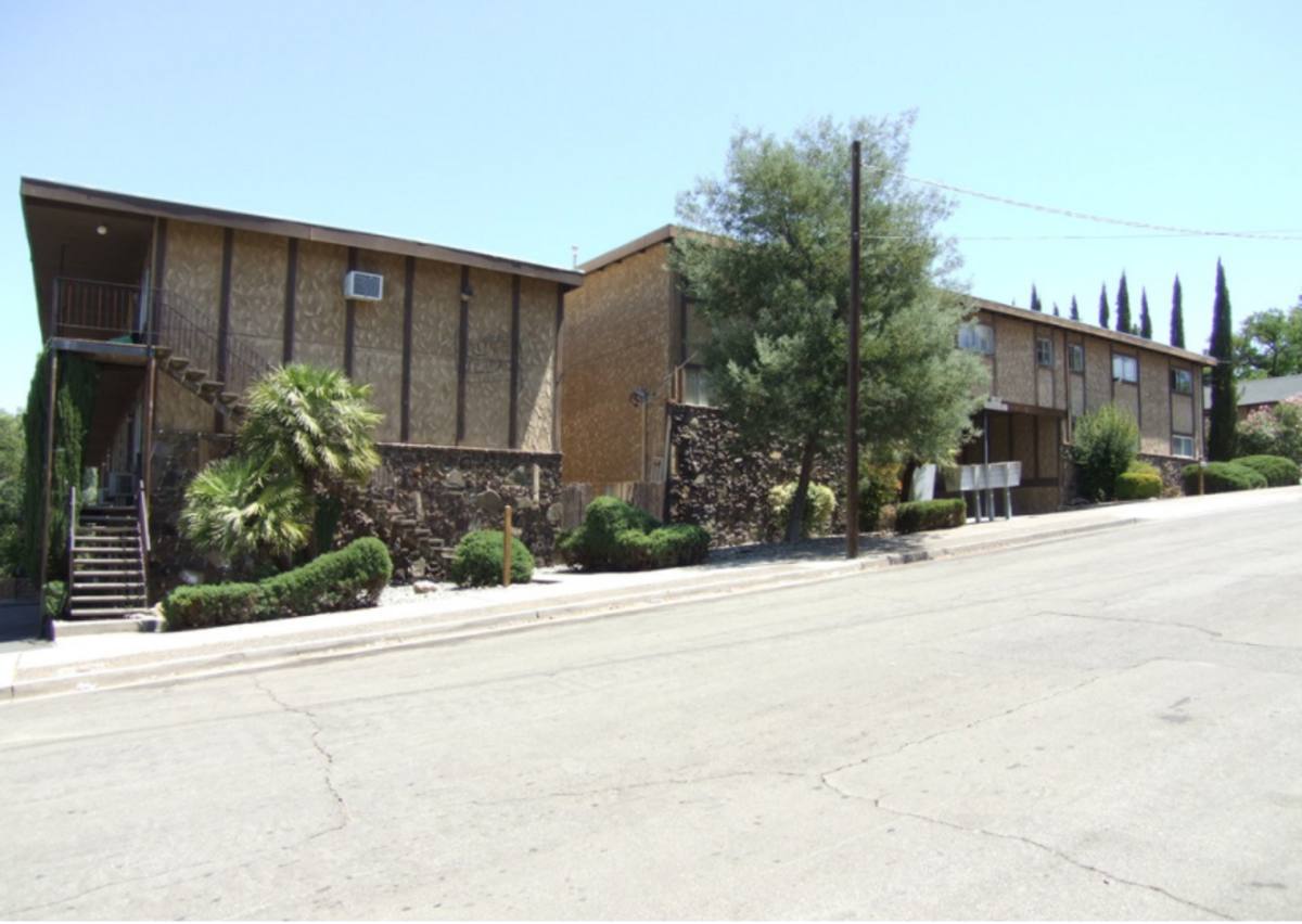 Apartment for rent at 1575 Olive Ave, Redding, CA 96001