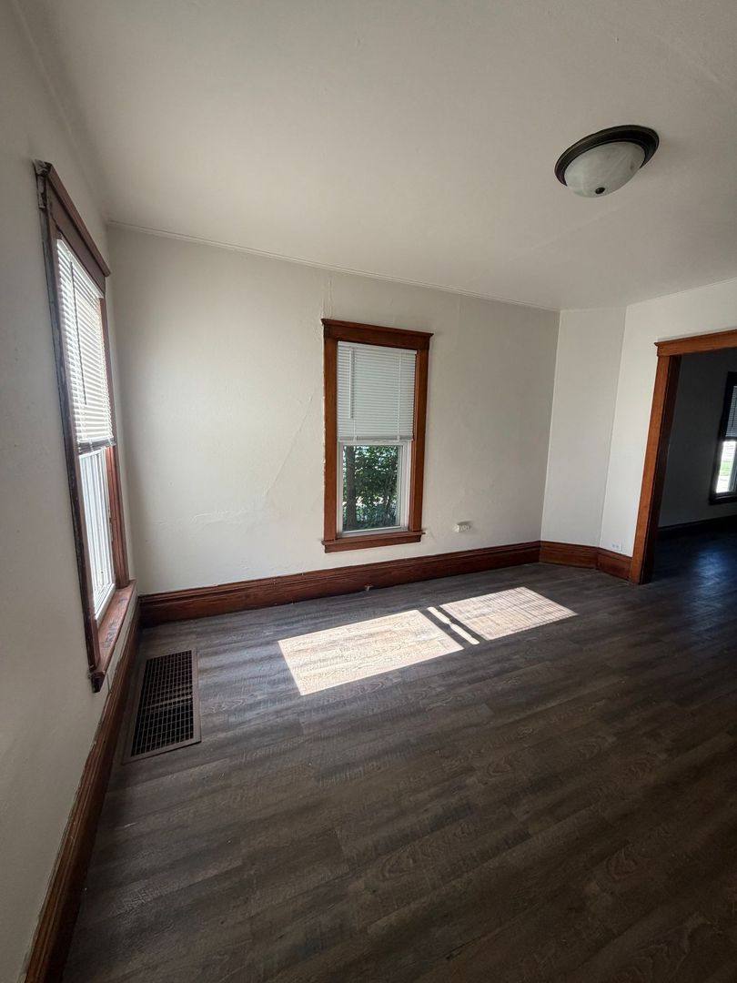 House for rent at 733 Garfield Ave, Beloit, WI 53511