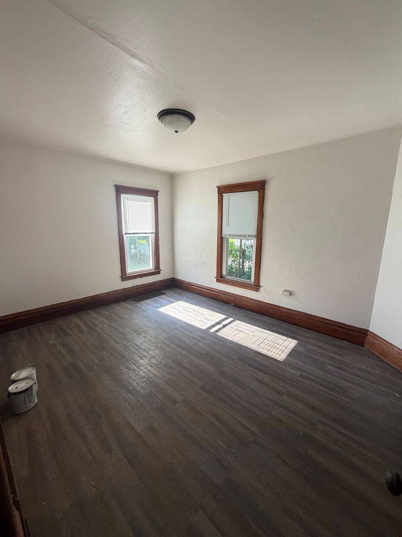 House for rent at 733 Garfield Ave, Beloit, WI 53511