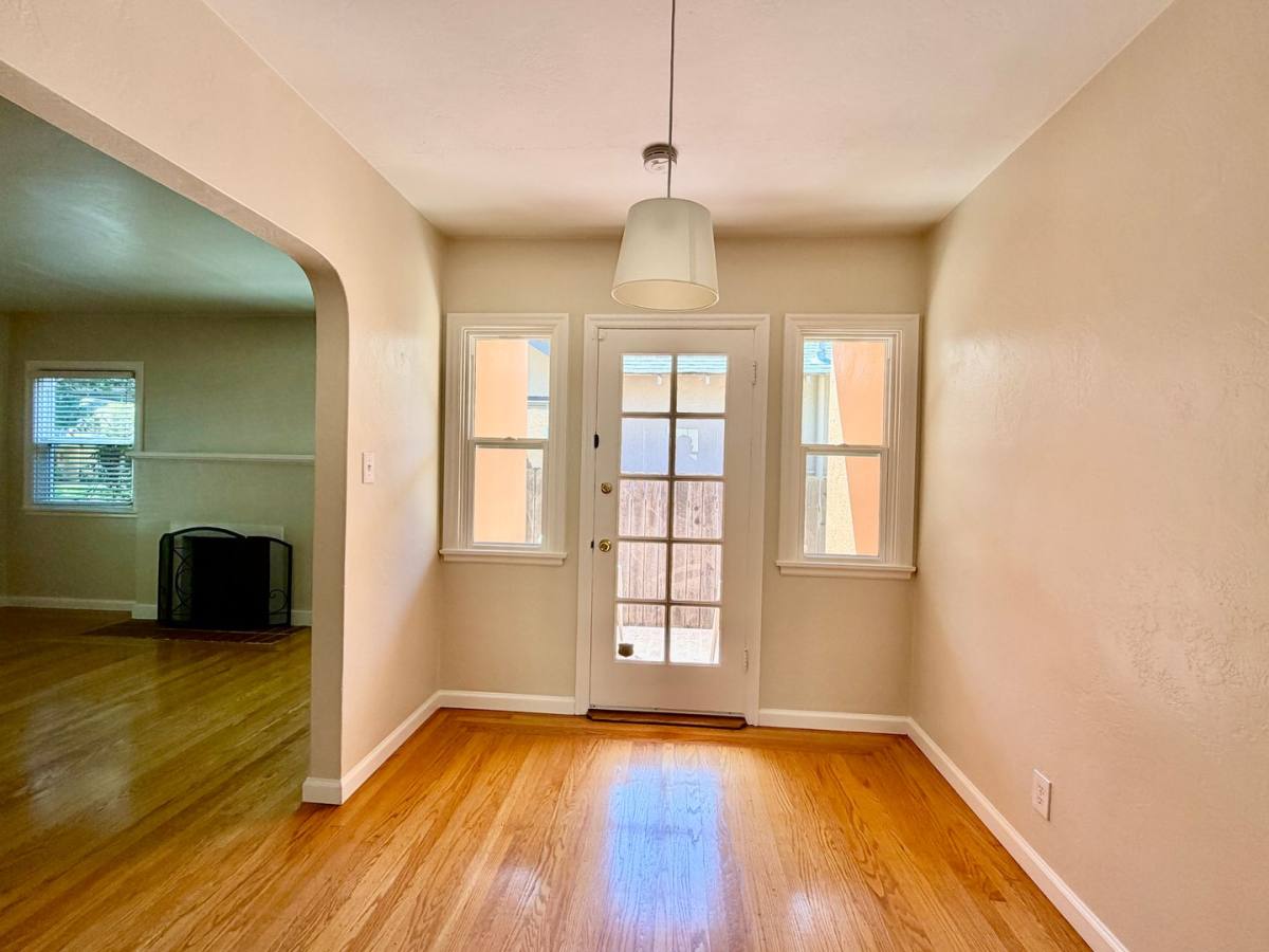 House for rent at 1941 4th Ave, Sacramento, CA 95818