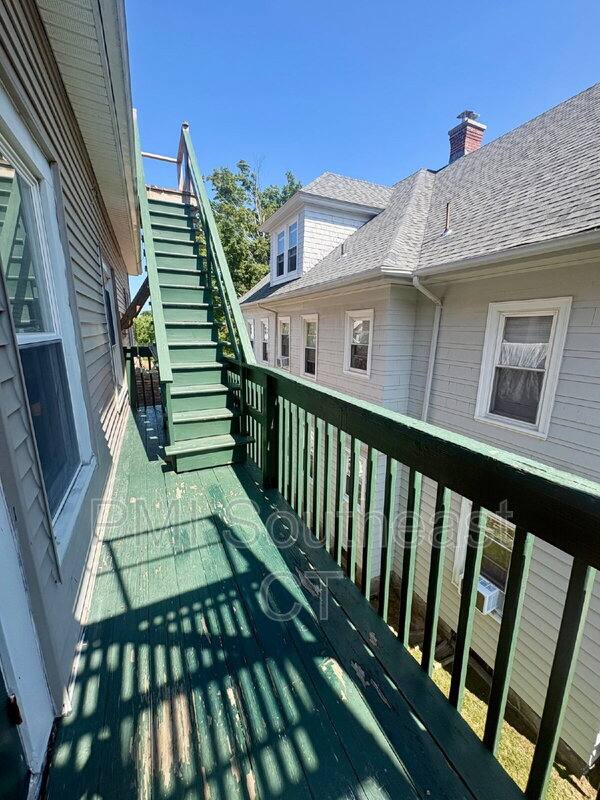 Apartment for rent at 285 Montauk Ave #4, New London, CT 06320