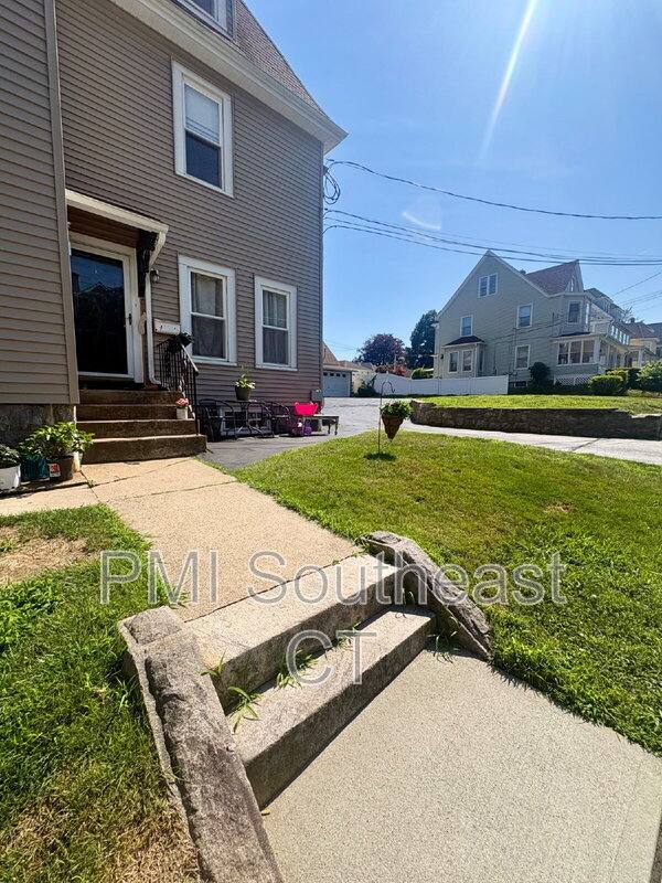 Apartment for rent at 285 Montauk Ave #4, New London, CT 06320