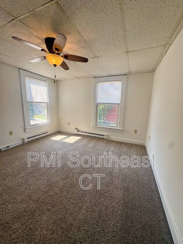 Apartment for rent at 285 Montauk Ave #4, New London, CT 06320