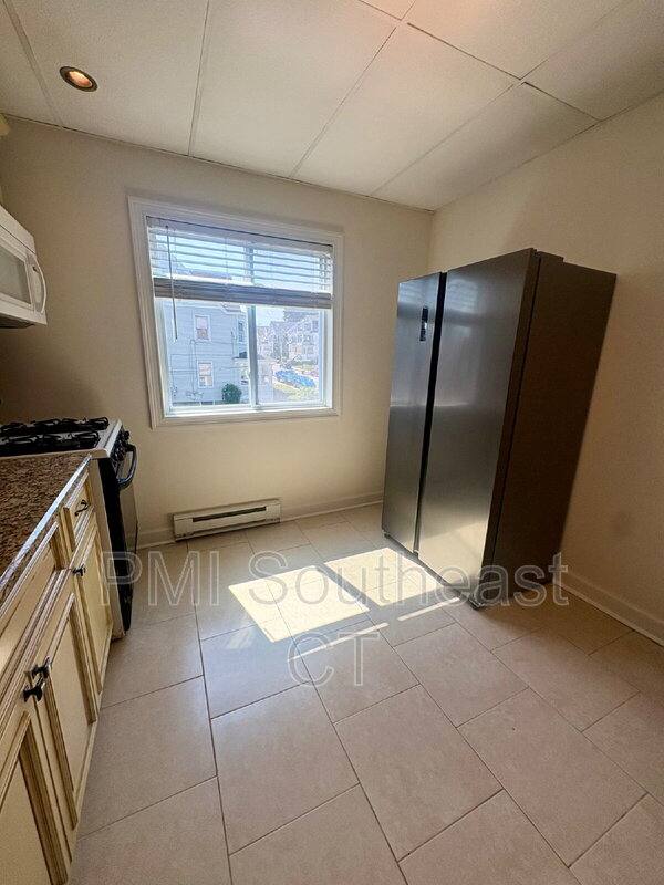 Apartment for rent at 285 Montauk Ave #4, New London, CT 06320