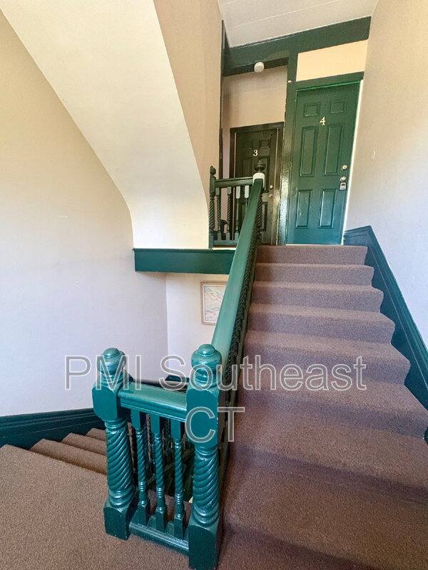 Apartment for rent at 285 Montauk Ave #4, New London, CT 06320