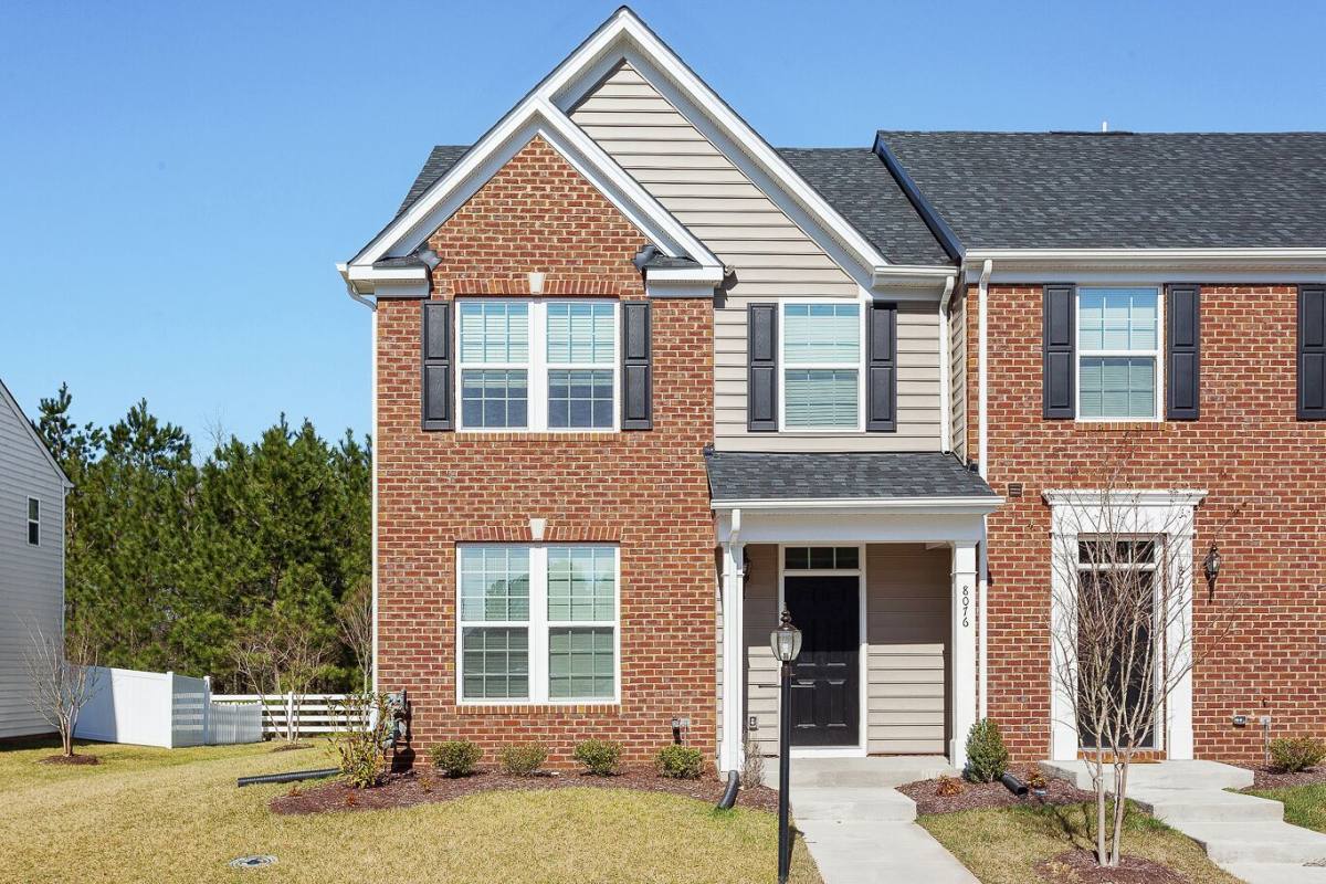 House for rent at 8076 Creekside Village Dr, Mechanicsville, VA 23111