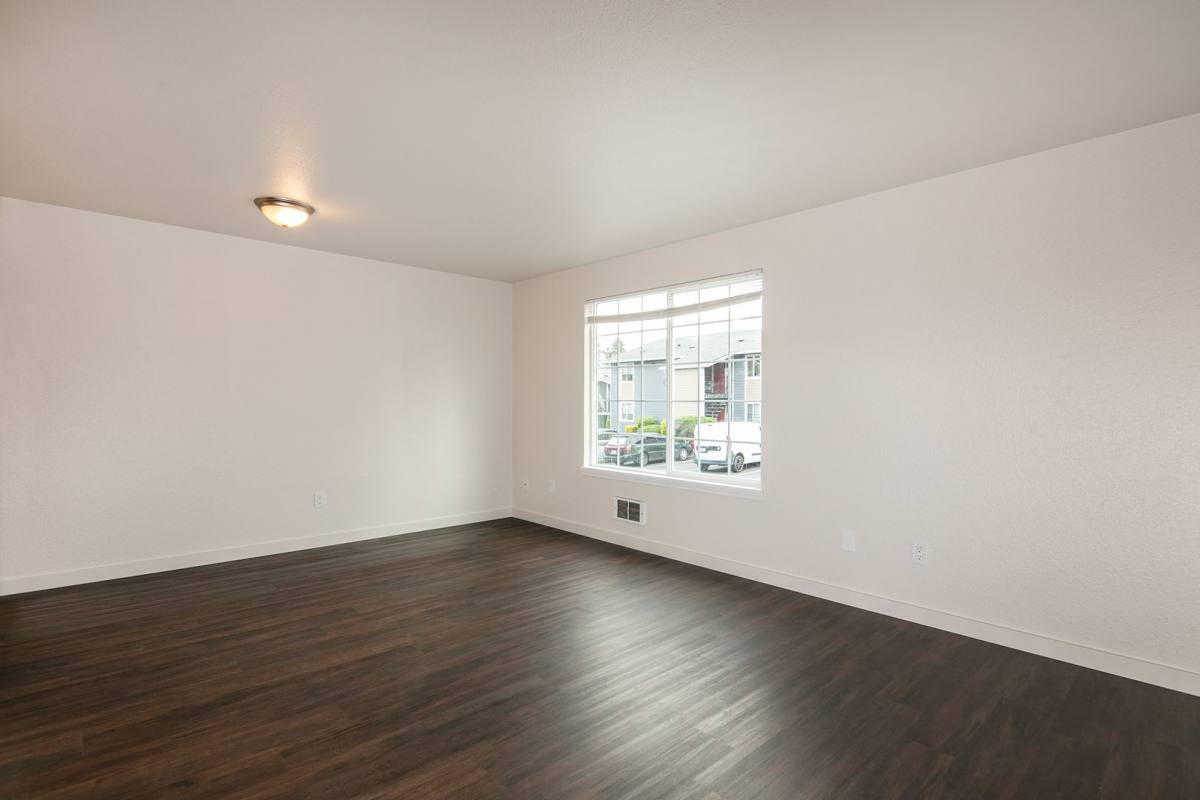 West Wing Manor, 832 W Casino Rd, Everett, WA 98204 - Apartment for Rent - Image 3