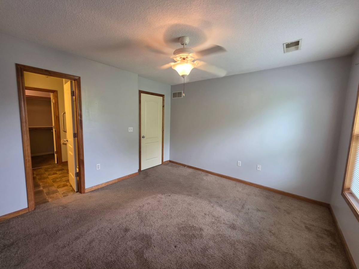House for rent at 1942 S Powahatan Court, Independence, MO 64057