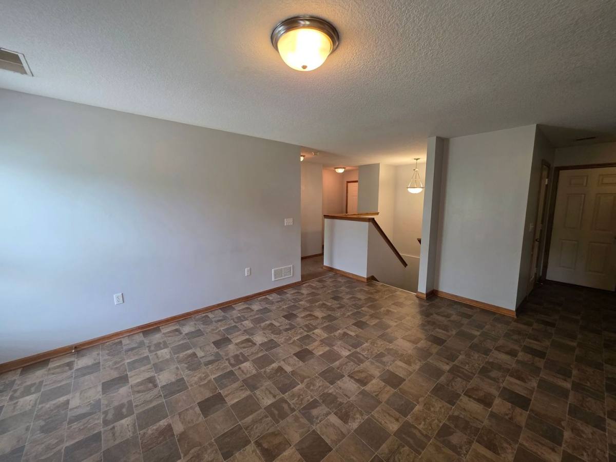 House for rent at 1942 S Powahatan Court, Independence, MO 64057