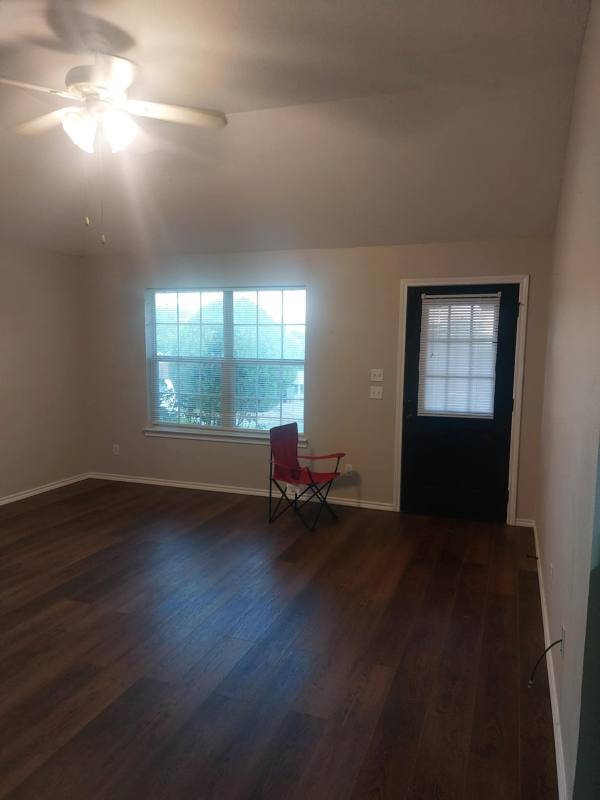 House for rent at 1701 W Doyle St, Granbury, TX 76048