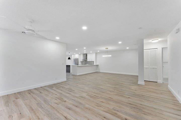 House for rent at 9180 Pine Springs Dr, Boca Raton, FL 33428