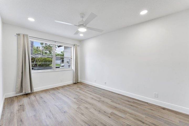 House for rent at 9180 Pine Springs Dr, Boca Raton, FL 33428