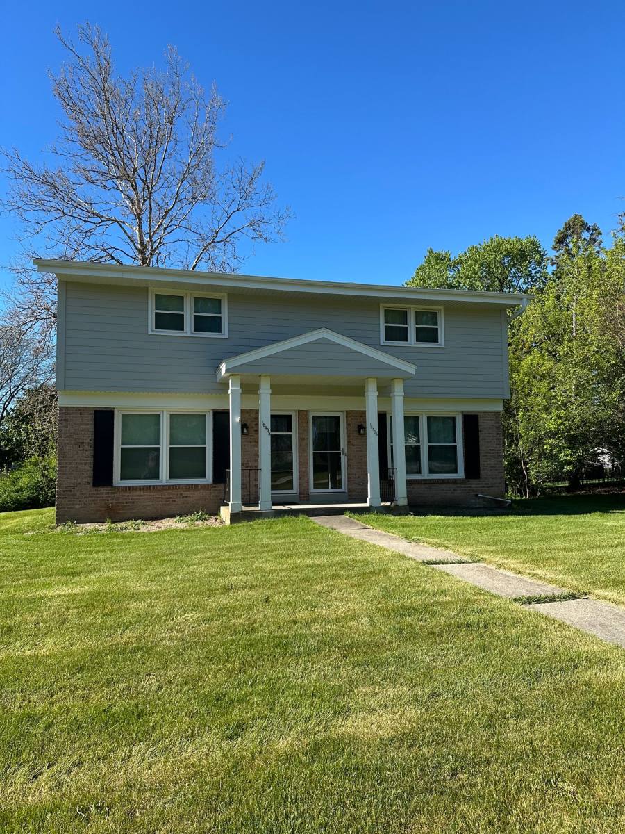 Townhouse for rent at 18495 Pleasant St, Brookfield, WI 53045