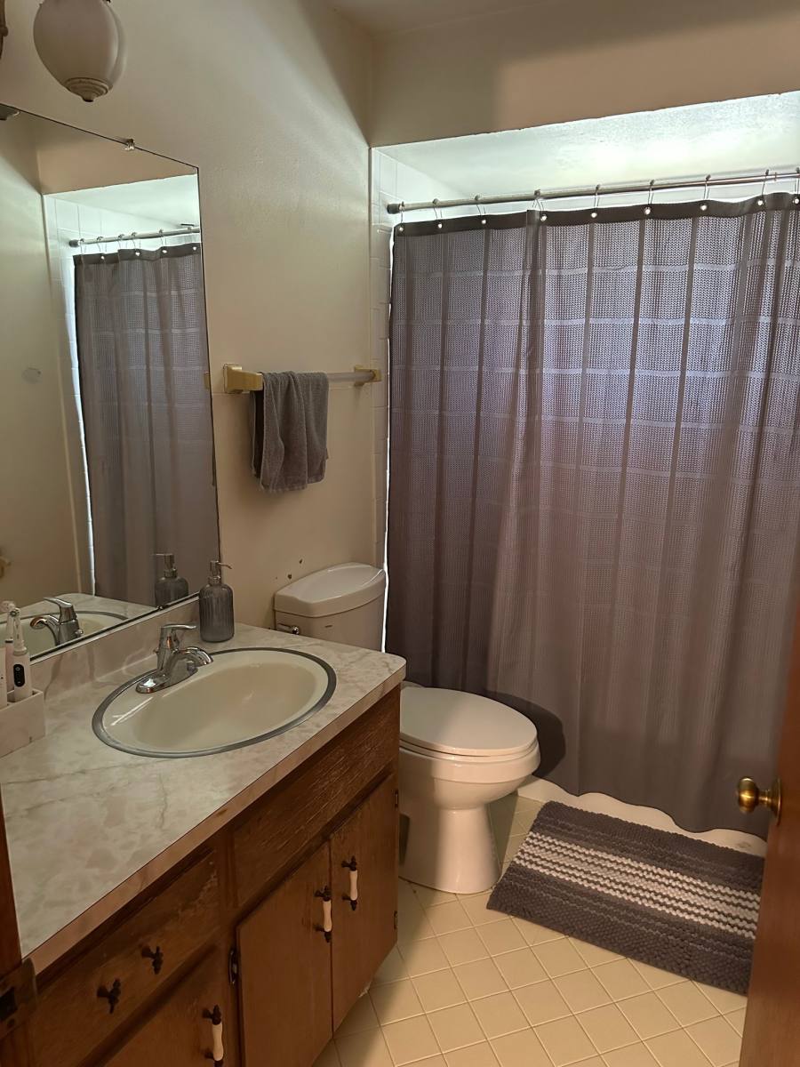 Townhouse for rent at 18495 Pleasant St, Brookfield, WI 53045