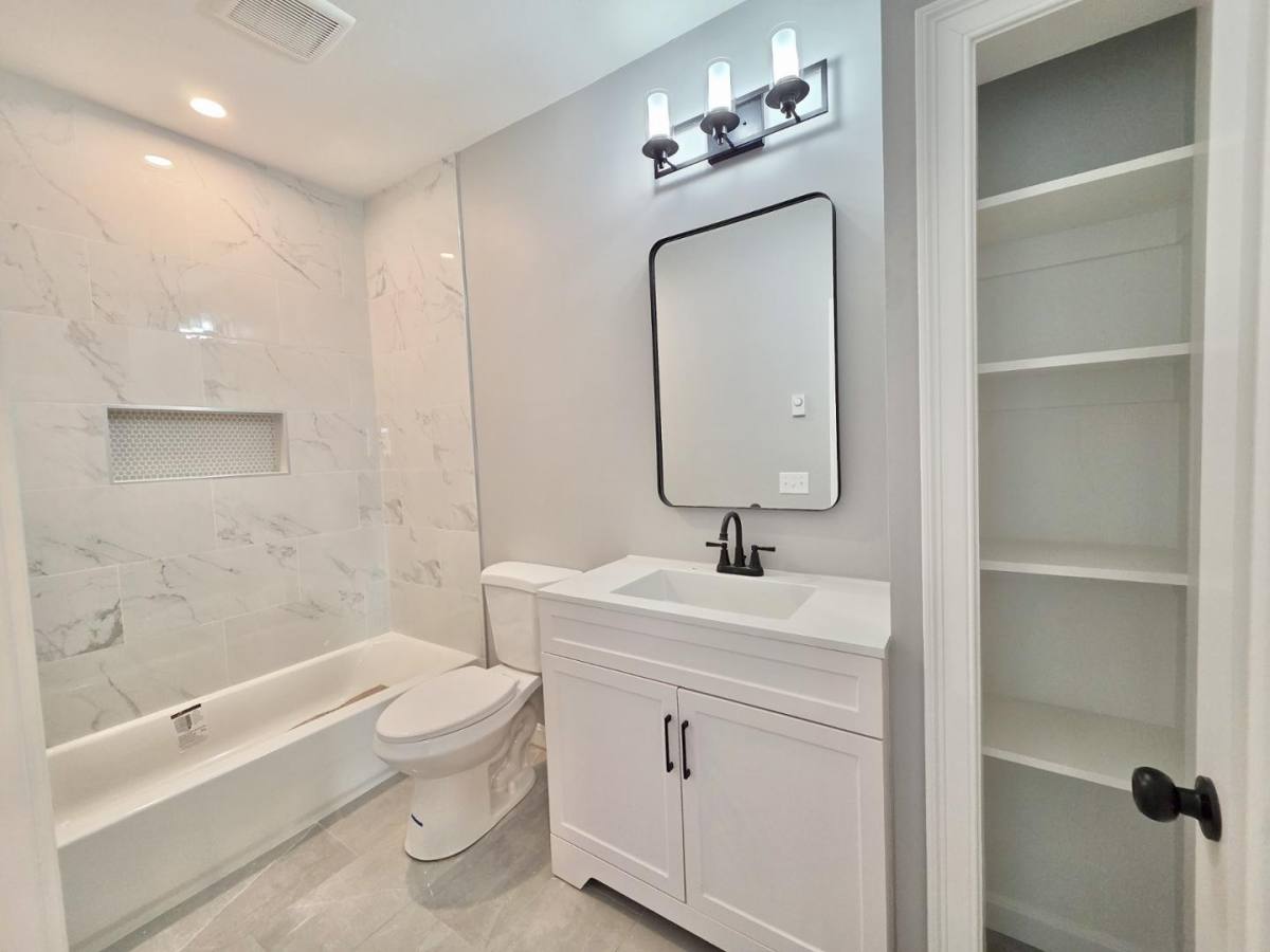 Apartment for rent at 1965 Smith St #2L, North Providence, RI 02911