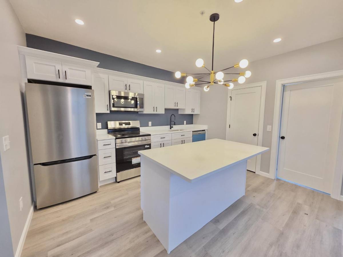 Apartment for rent at 1965 Smith St #2L, North Providence, RI 02911