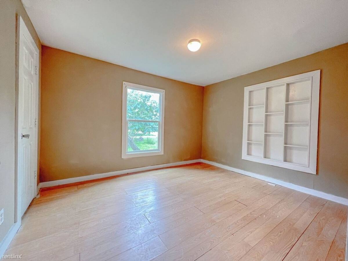 House for rent at 636 N Wilcox St, Rockdale, TX 76567