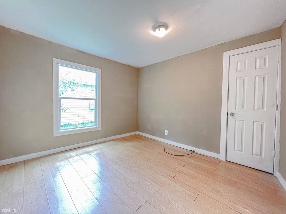 House for rent at 636 N Wilcox St, Rockdale, TX 76567
