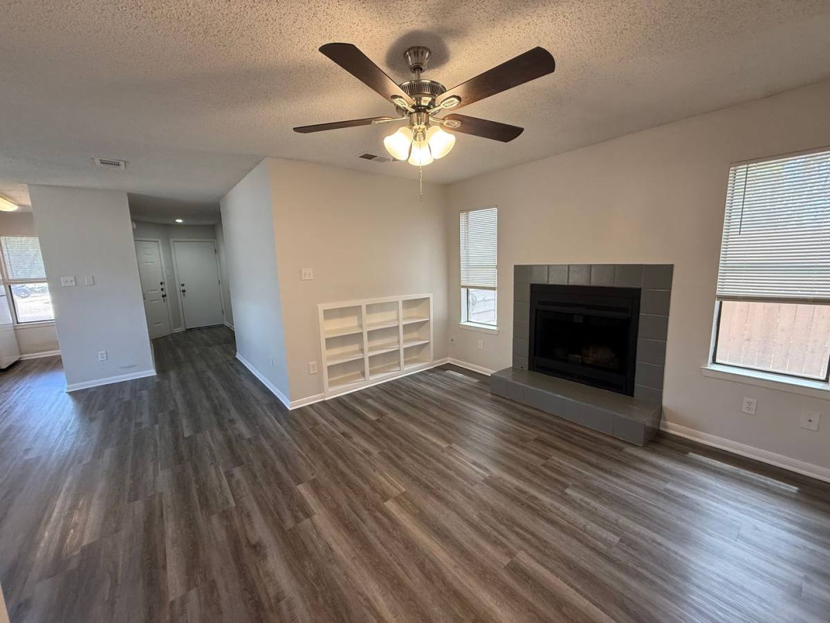 Townhouse for rent at 8909 Schick Rd, Austin, TX 78729
