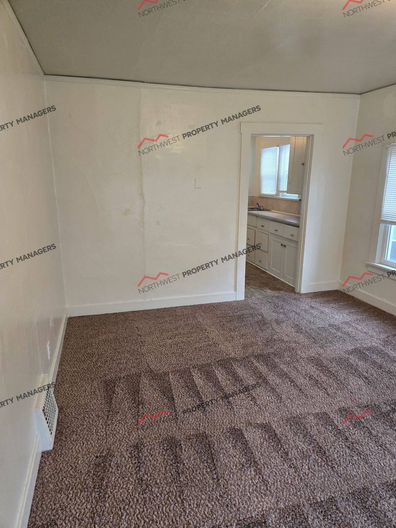 Apartment for rent at 357 S Market Blvd, Chehalis, WA 98532