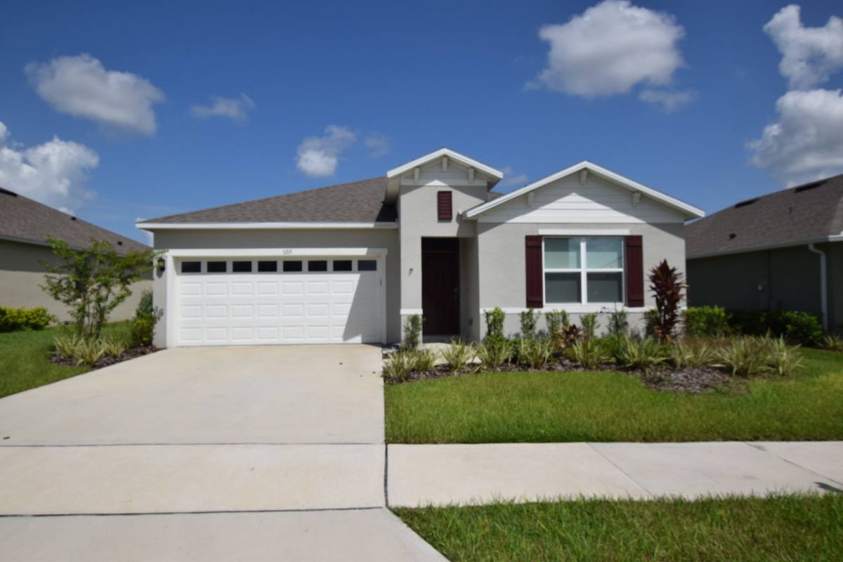 House for rent at 5215 Mahogany Dr, Mount Dora, FL 32757