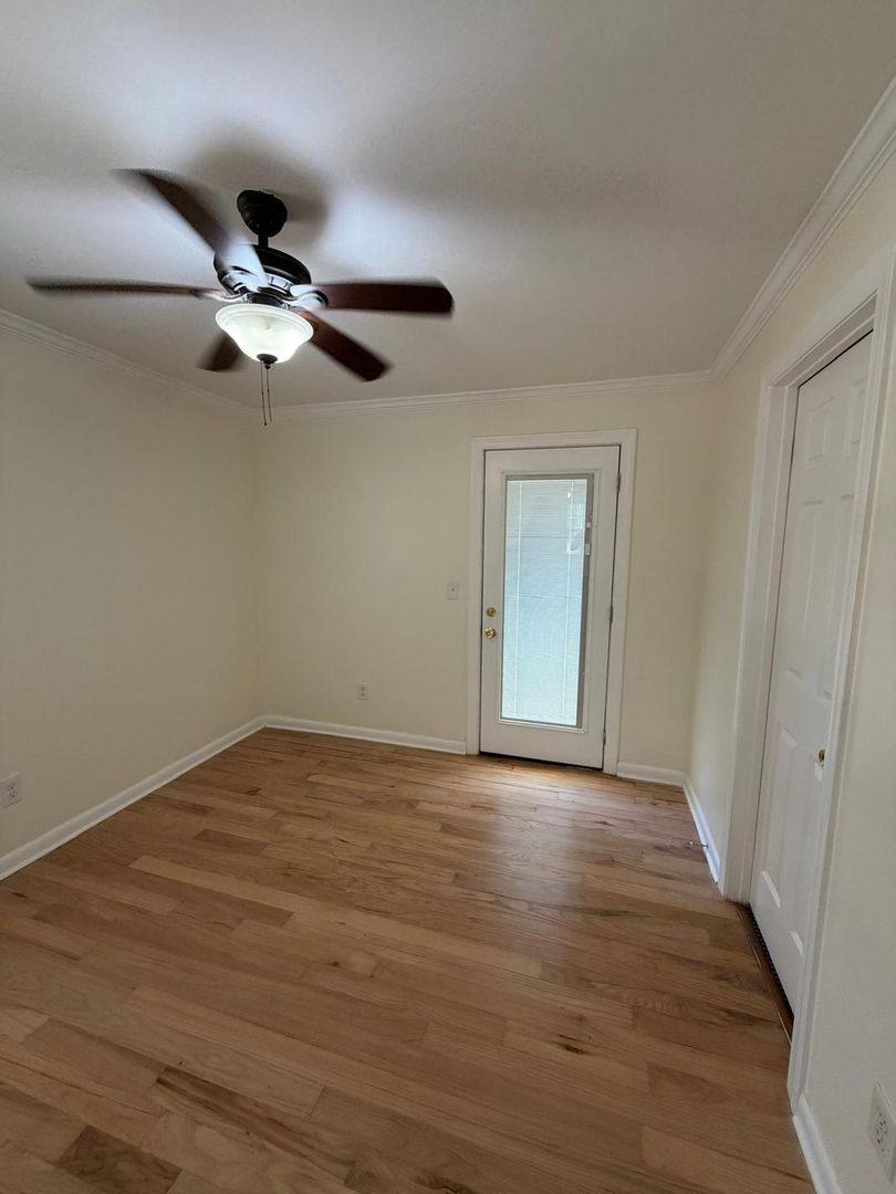 House for rent at 637 Parkdale Dr, Scottdale, GA 30079