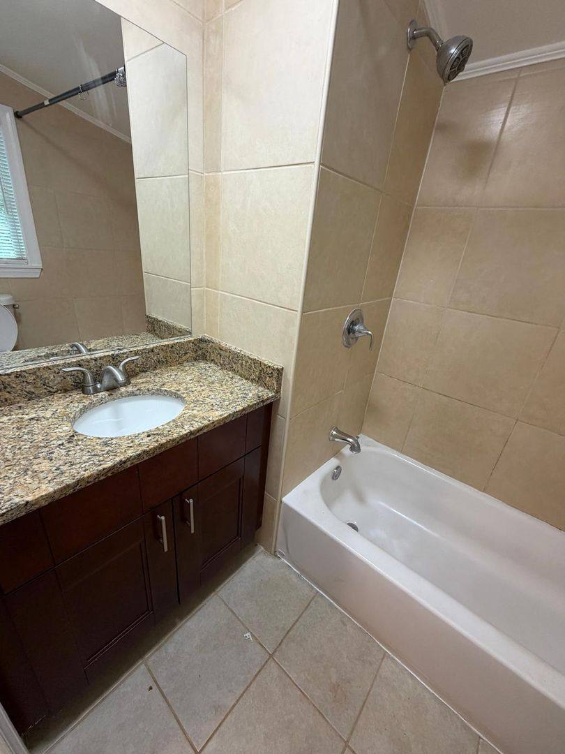 House for rent at 637 Parkdale Dr, Scottdale, GA 30079