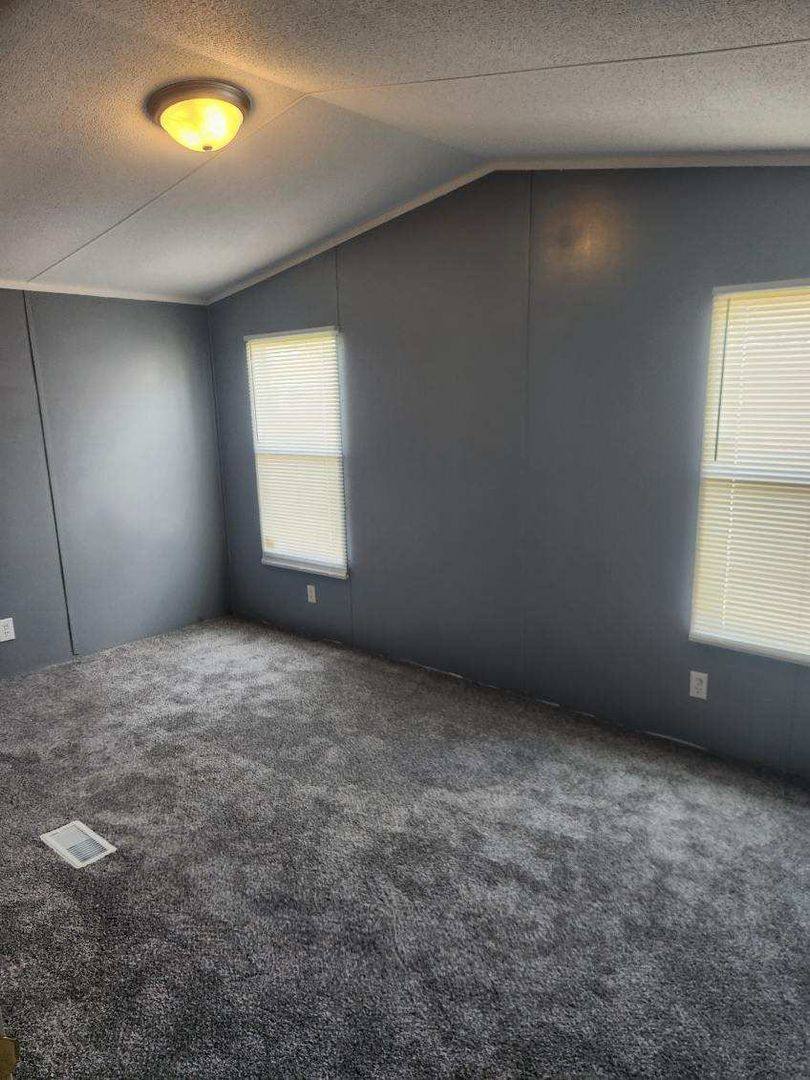 Apartment for rent at 11880 S 100 E, Fairmount, IN 46928