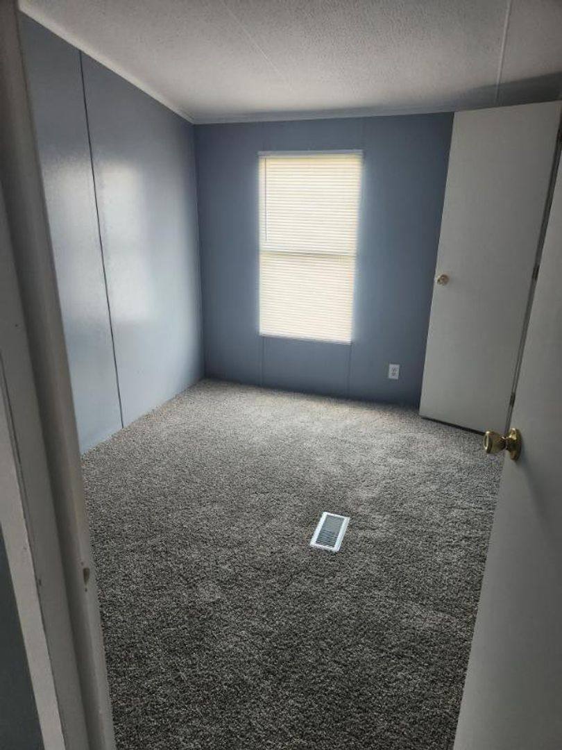 Apartment for rent at 11880 S 100 E, Fairmount, IN 46928