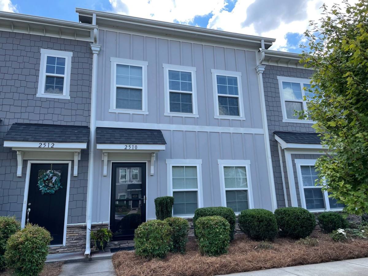 Townhouse for rent at 2510 Gallery Dr, Denver, NC 28037