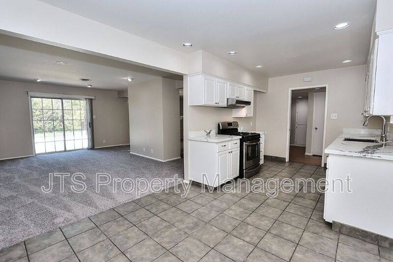 House for rent at 6565 S Land Park Dr, Sacramento, CA 95831