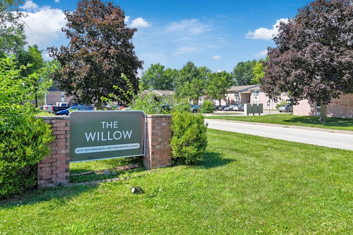 Apartment for rent at 611 W Van Weiss Blvd, West Burlington, IA 52655