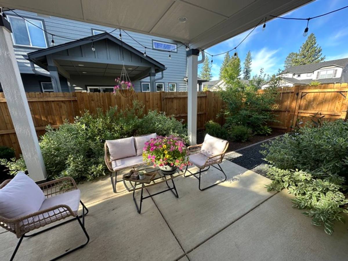 House for rent at 692 W Willitts St, Sisters, OR 97759