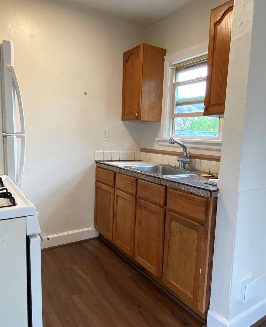 Apartment for rent at 926 N 104th St, Seattle, WA 98133