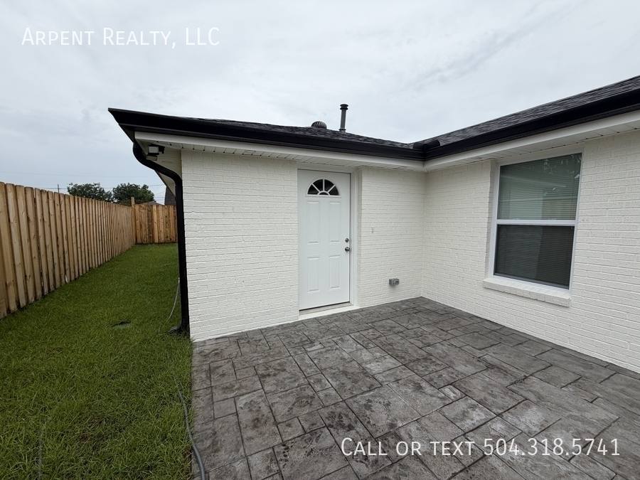 Apartment for rent at 1720 Aycock St #B, Arabi, LA 70032