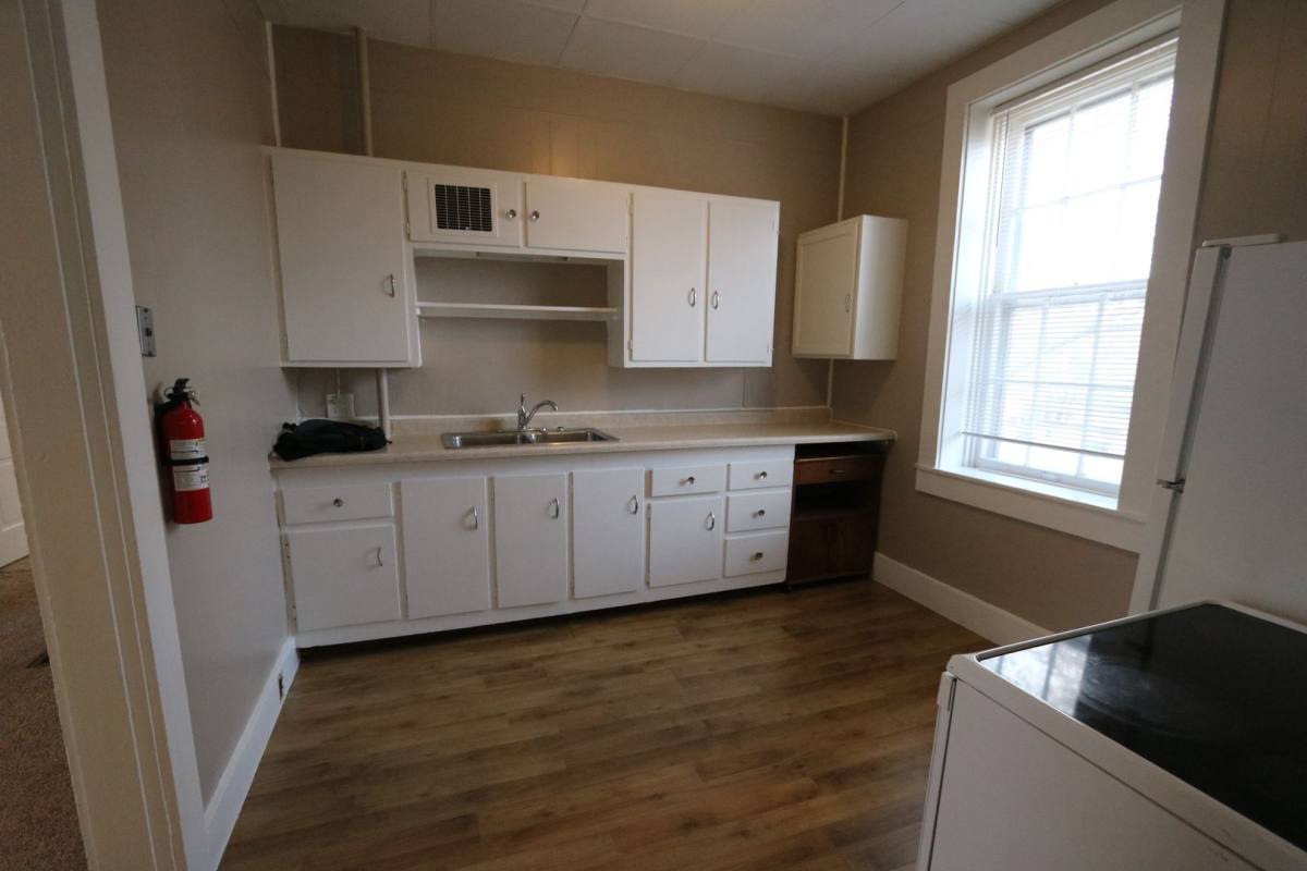 Apartment for rent at 1103 S 5th St, Burlington, IA 52601