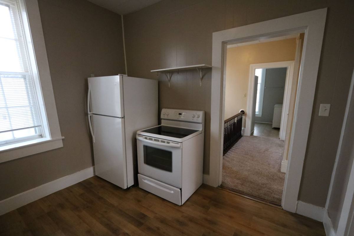 Apartment for rent at 1103 S 5th St, Burlington, IA 52601
