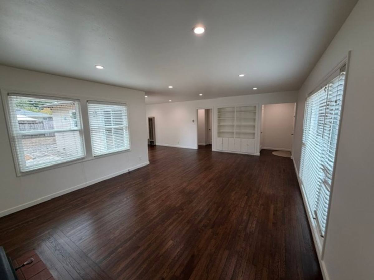 House for rent at 2009 Orchard St, Santa Rosa, CA 95404