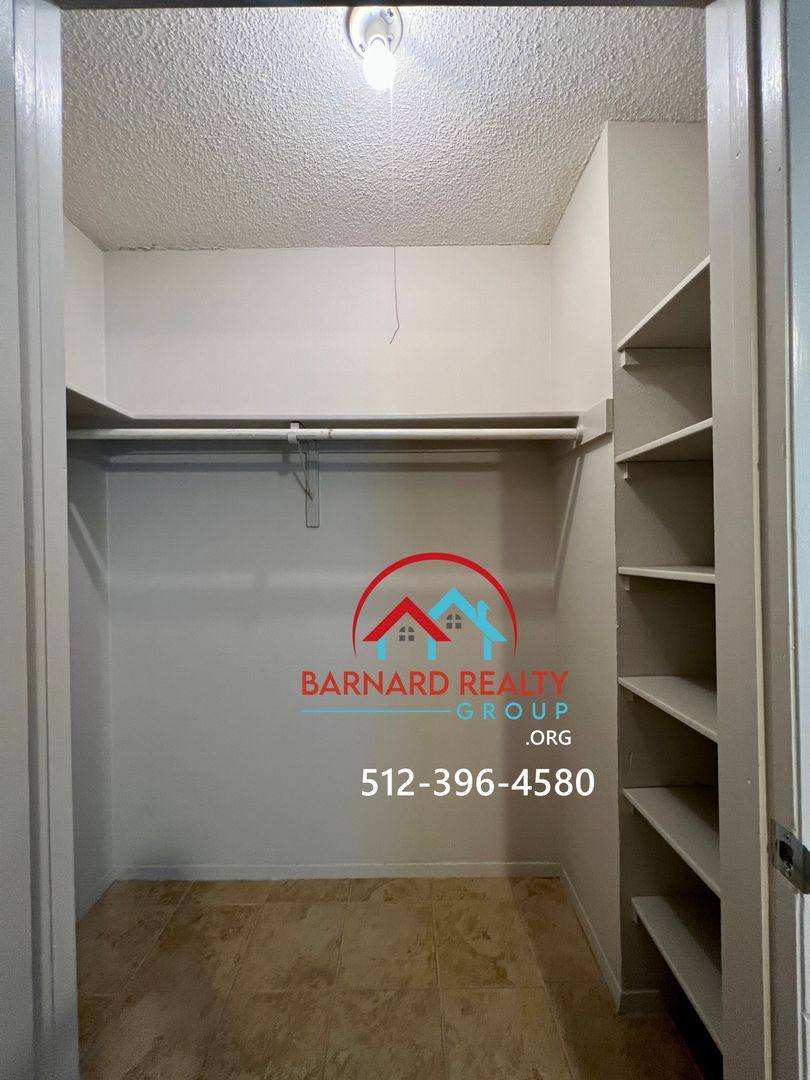 402 Fredericksburg, San Marcos, TX 78666 - Condo for Rent - Image 10