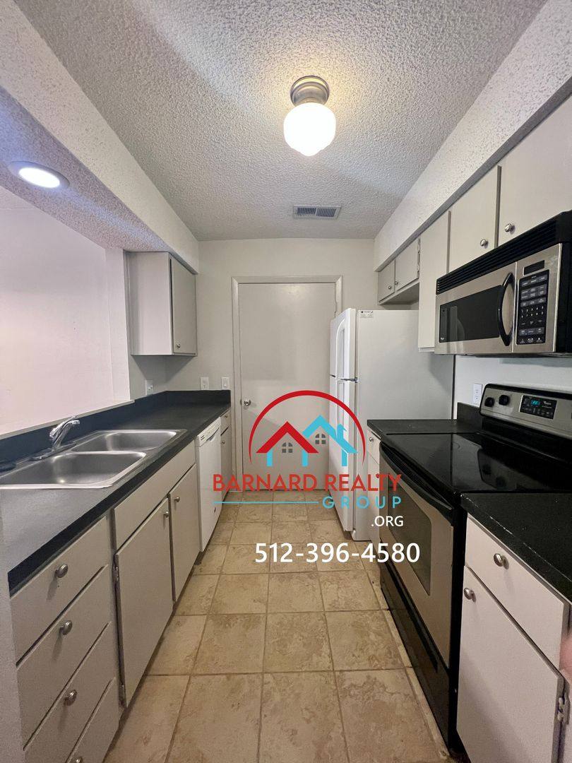 402 Fredericksburg, San Marcos, TX 78666 - Condo for Rent - Image 6