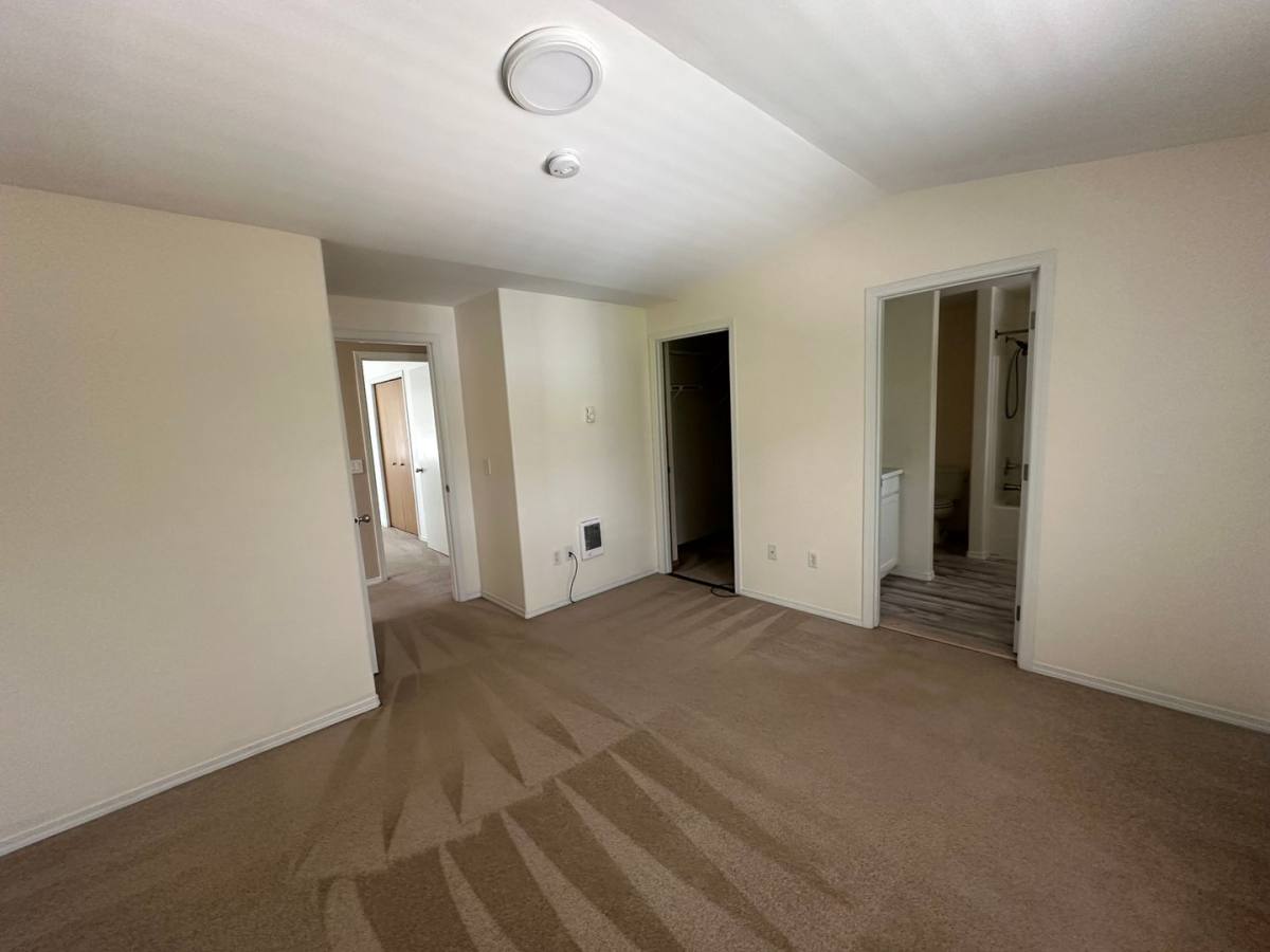 House for rent at 18524 Woodside Dr SE, Yelm, WA 98597