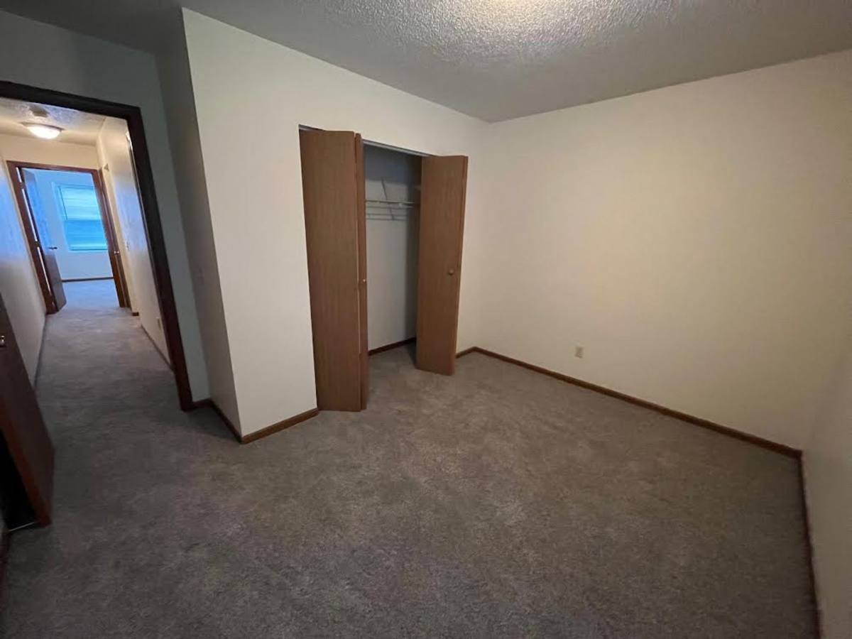 Townhouse for rent at 1340 Holloway Dr, Plymouth, IN 46563