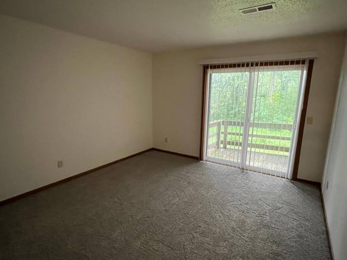 Townhouse for rent at 1340 Holloway Dr, Plymouth, IN 46563