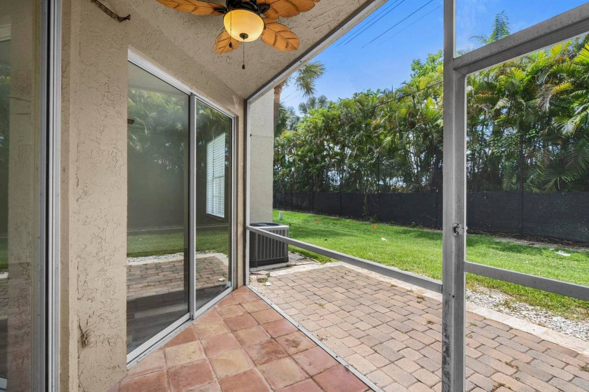 Townhouse for rent at 20970 Via Oleander D, Boca Raton, FL 33428