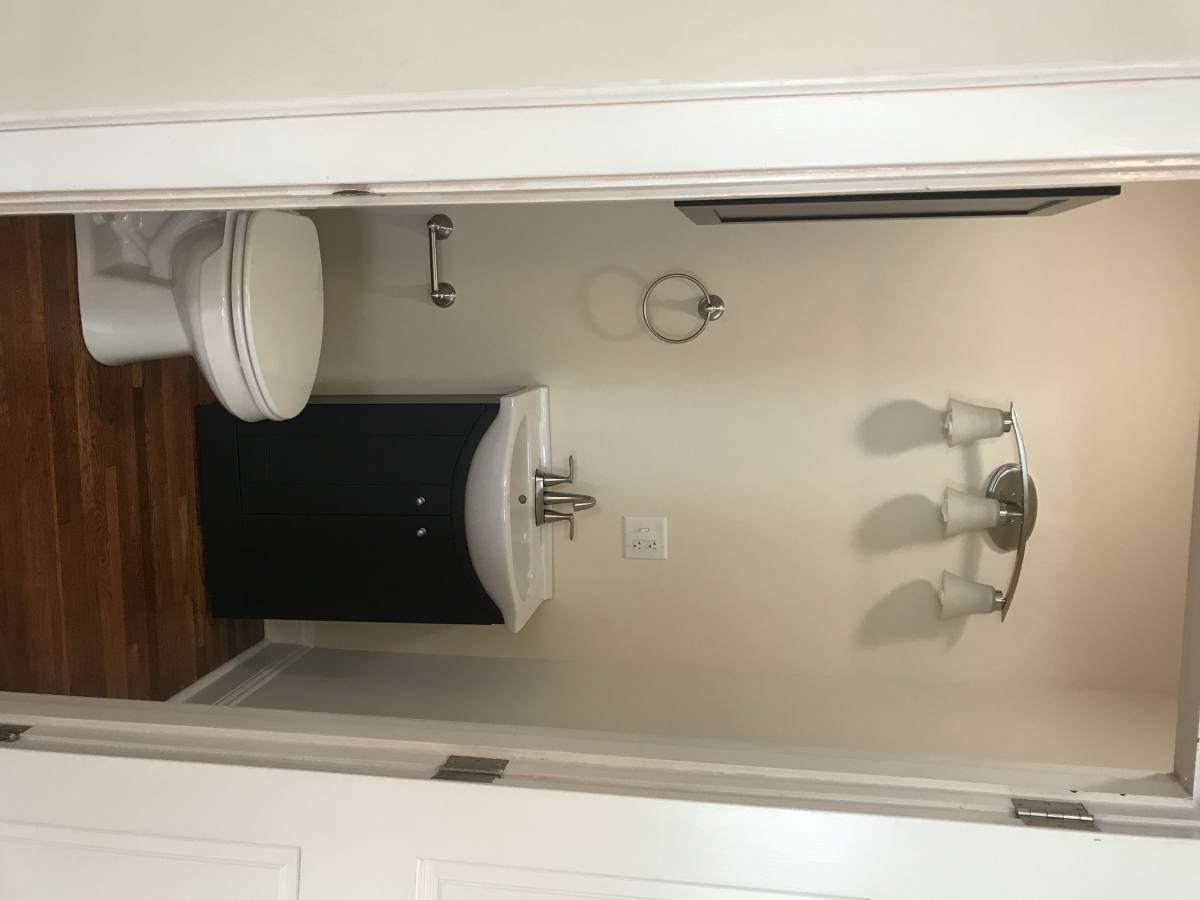 Apartment for rent at 403 8th Ave #1, Huntington, WV 25701