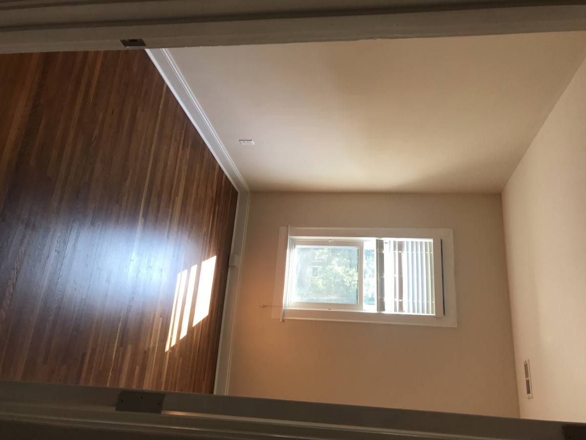 Apartment for rent at 403 8th Ave #1, Huntington, WV 25701
