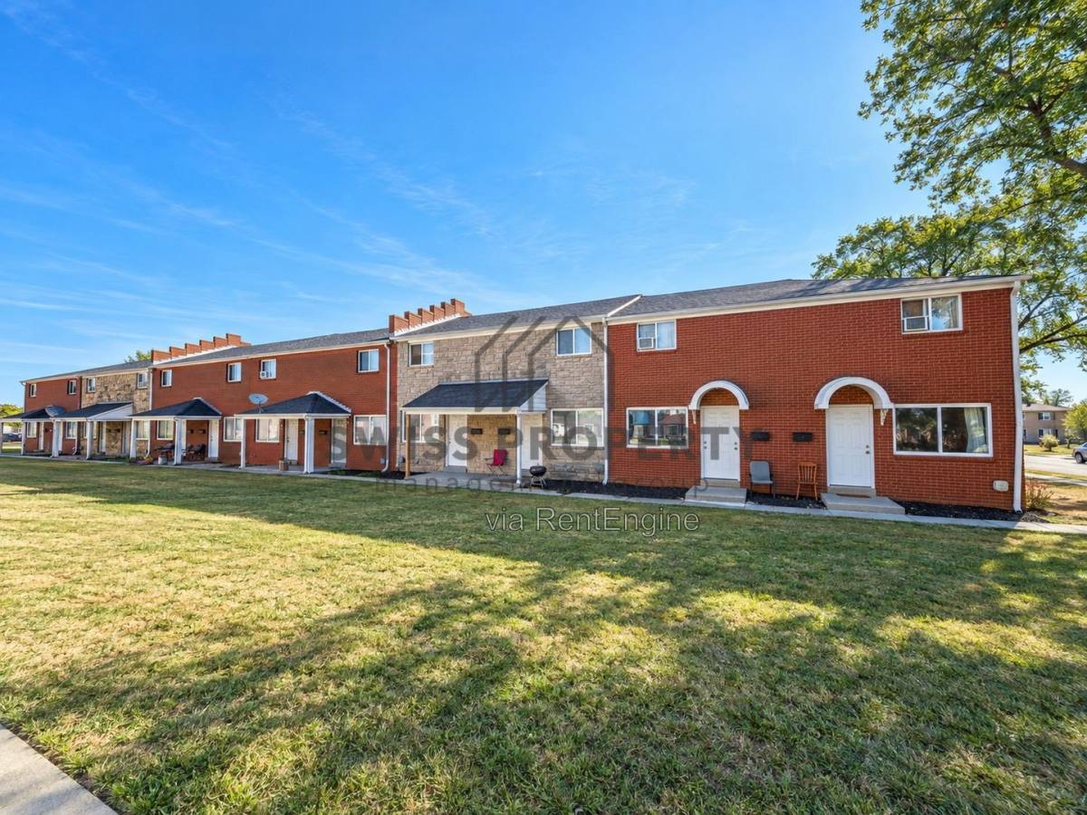 Apartment for rent at 908 N Meadows Court #K, Columbus, OH 43229