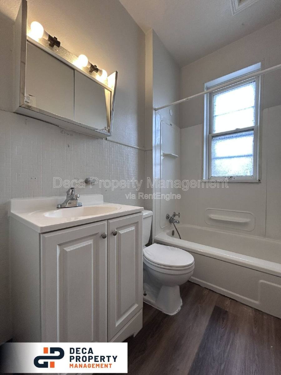 Apartment for rent at 3226 Utah St #2F, Saint Louis, MO 63118