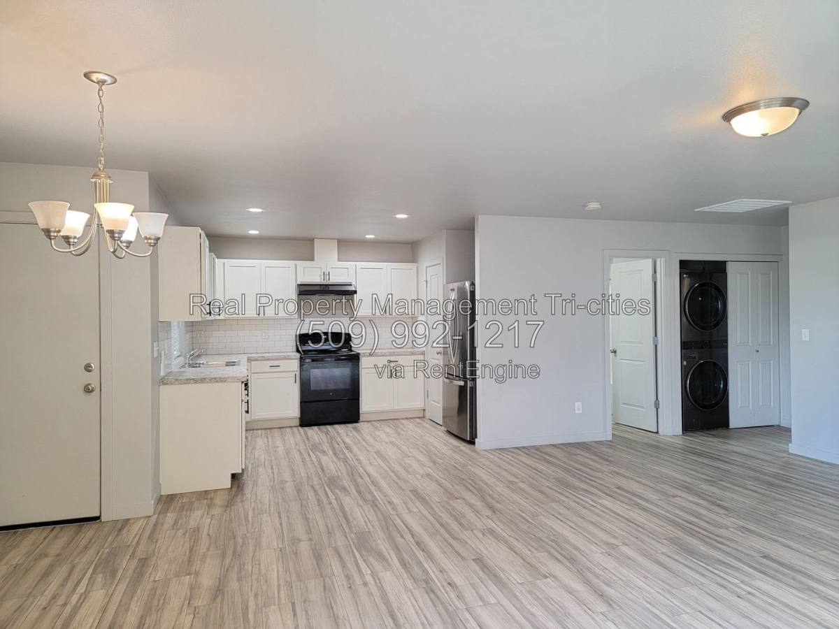 Apartment for rent at 412 Whitefish Lane, Pasco, WA 99301