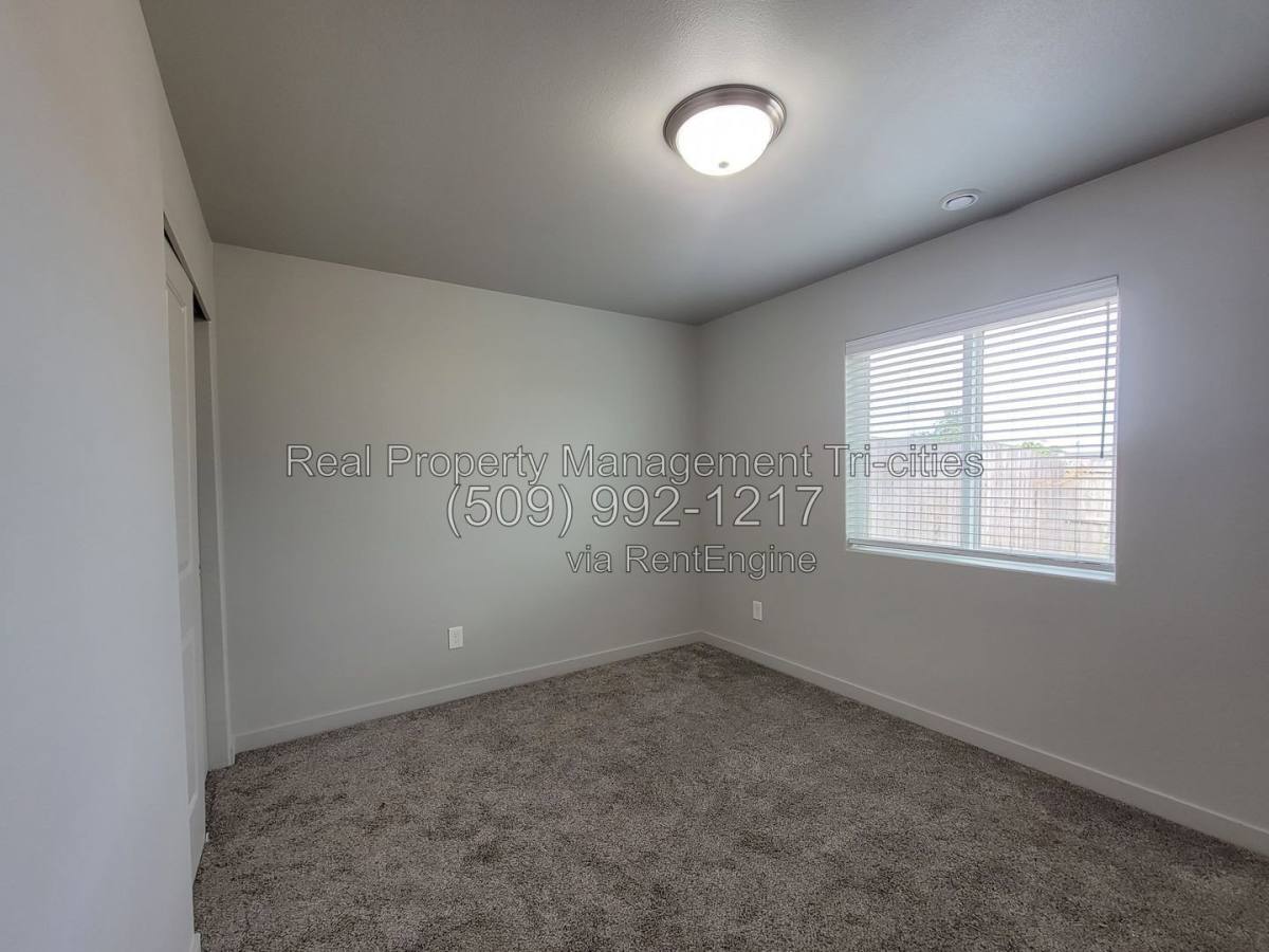 Apartment for rent at 412 Whitefish Lane, Pasco, WA 99301